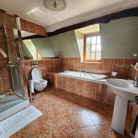 Guest house Sejour Charmant - Maison D'Epoque Avec Jardin - Cote D'Albatre 3*