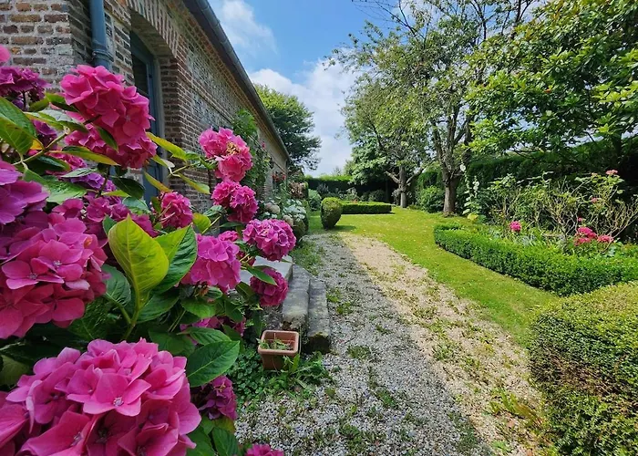 Sejour Charmant - Maison D'Epoque Avec Jardin - Cote D'Albatre 3*